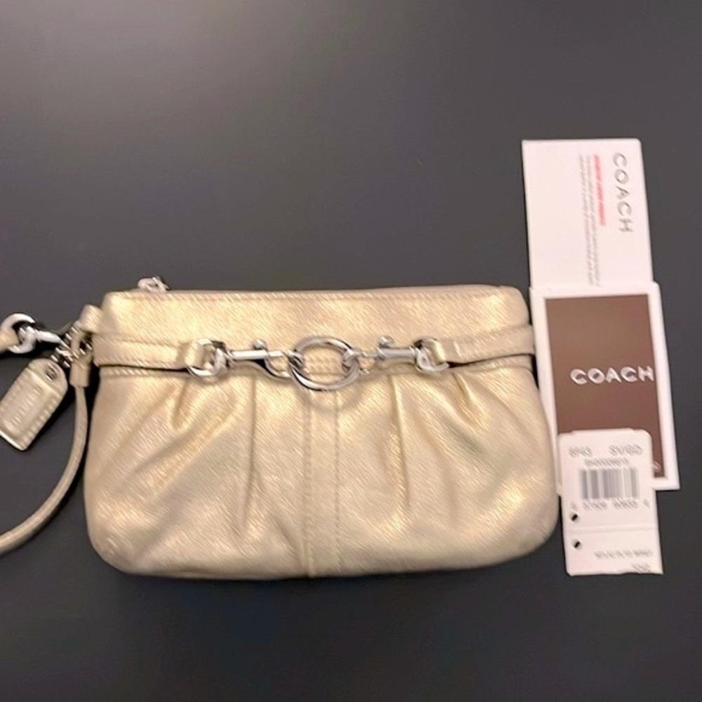 NWT VINTAGE COACH METALLIC WRISTLET